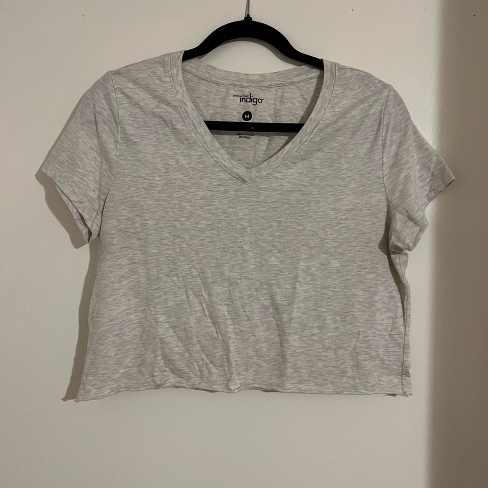 Grey tee shirt